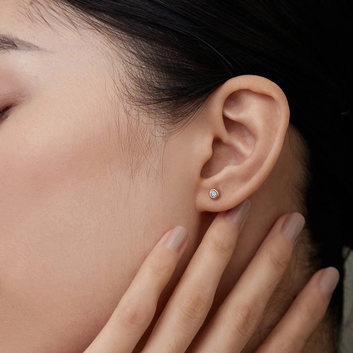 14k Gold Diamond Stud (Single)