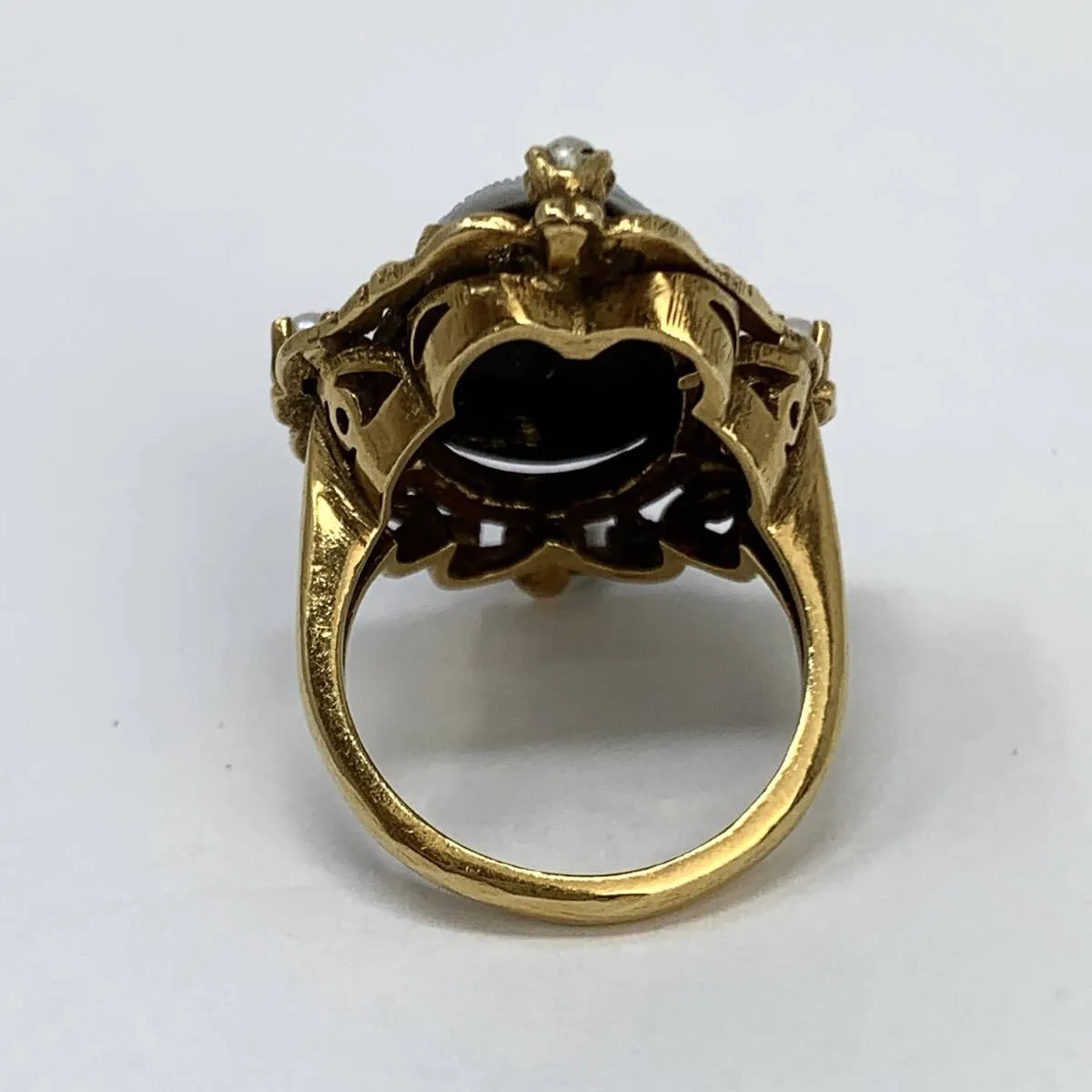 14K Yellow Gold Vintage Cameo Ring with Pearls