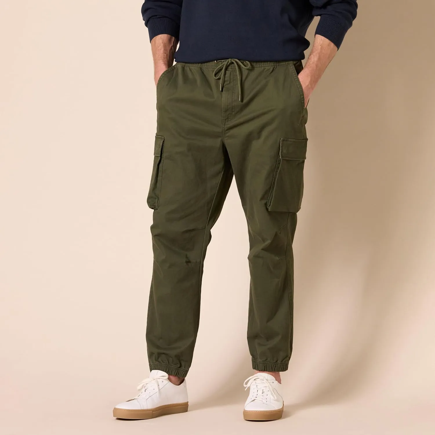 Amazon Essentials Men's Drawstring-Waist Regular-Fit Cargo Jogger
