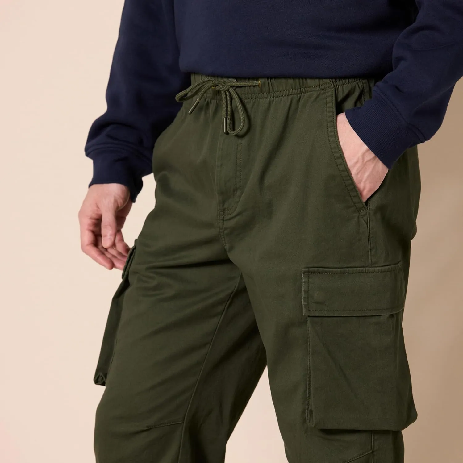 Amazon Essentials Men's Drawstring-Waist Regular-Fit Cargo Jogger
