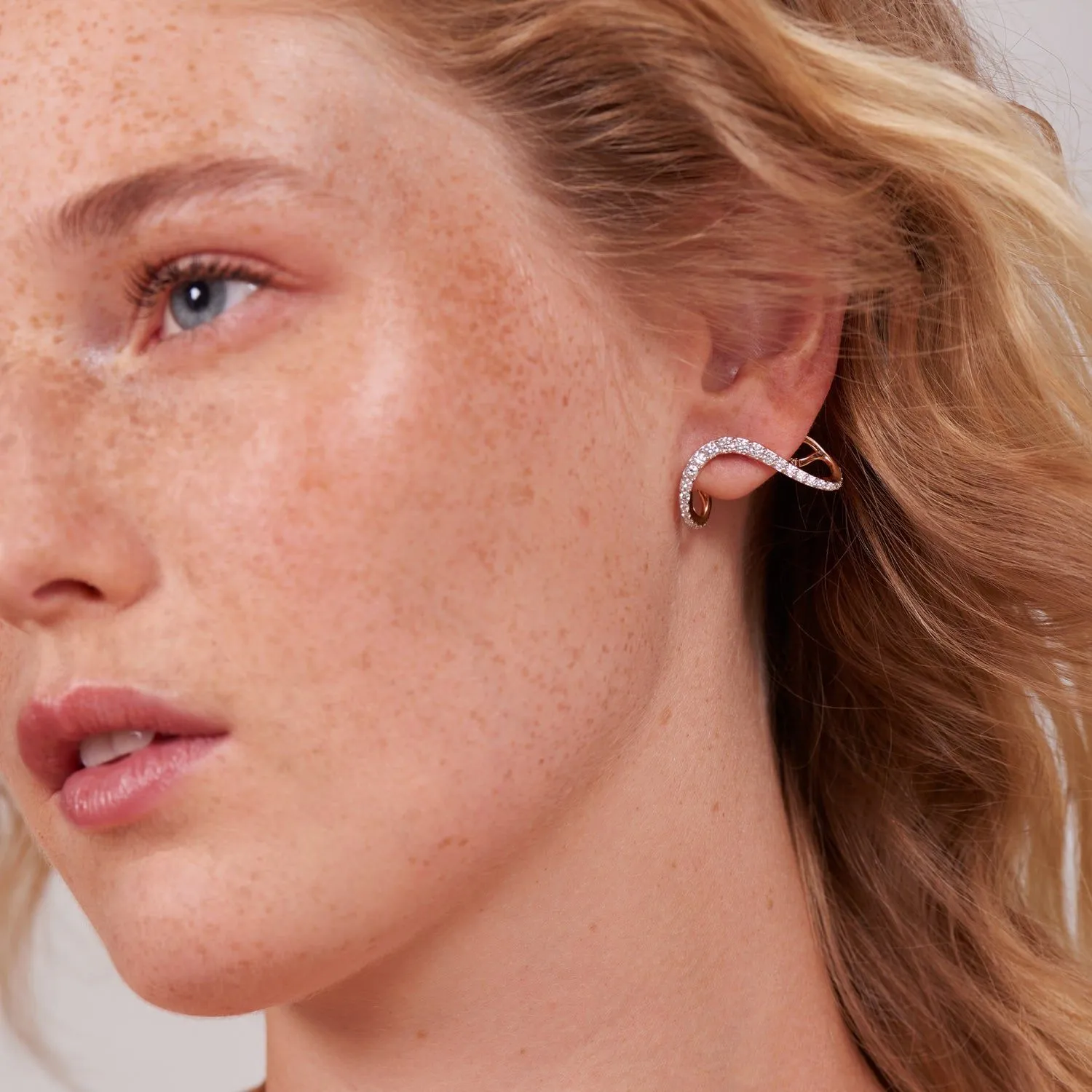 Aura 18K Rosegold Earring w. Diamonds