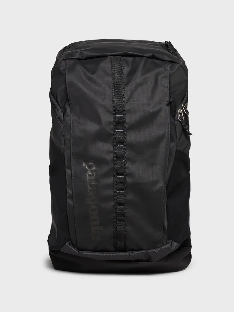 Black Hole Pack 25L in Black