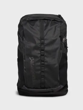 Black Hole Pack 25L in Black