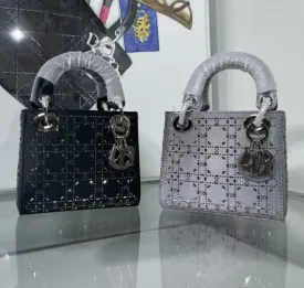 Luxury Handbags for Fashion Enthusiasts - 6873