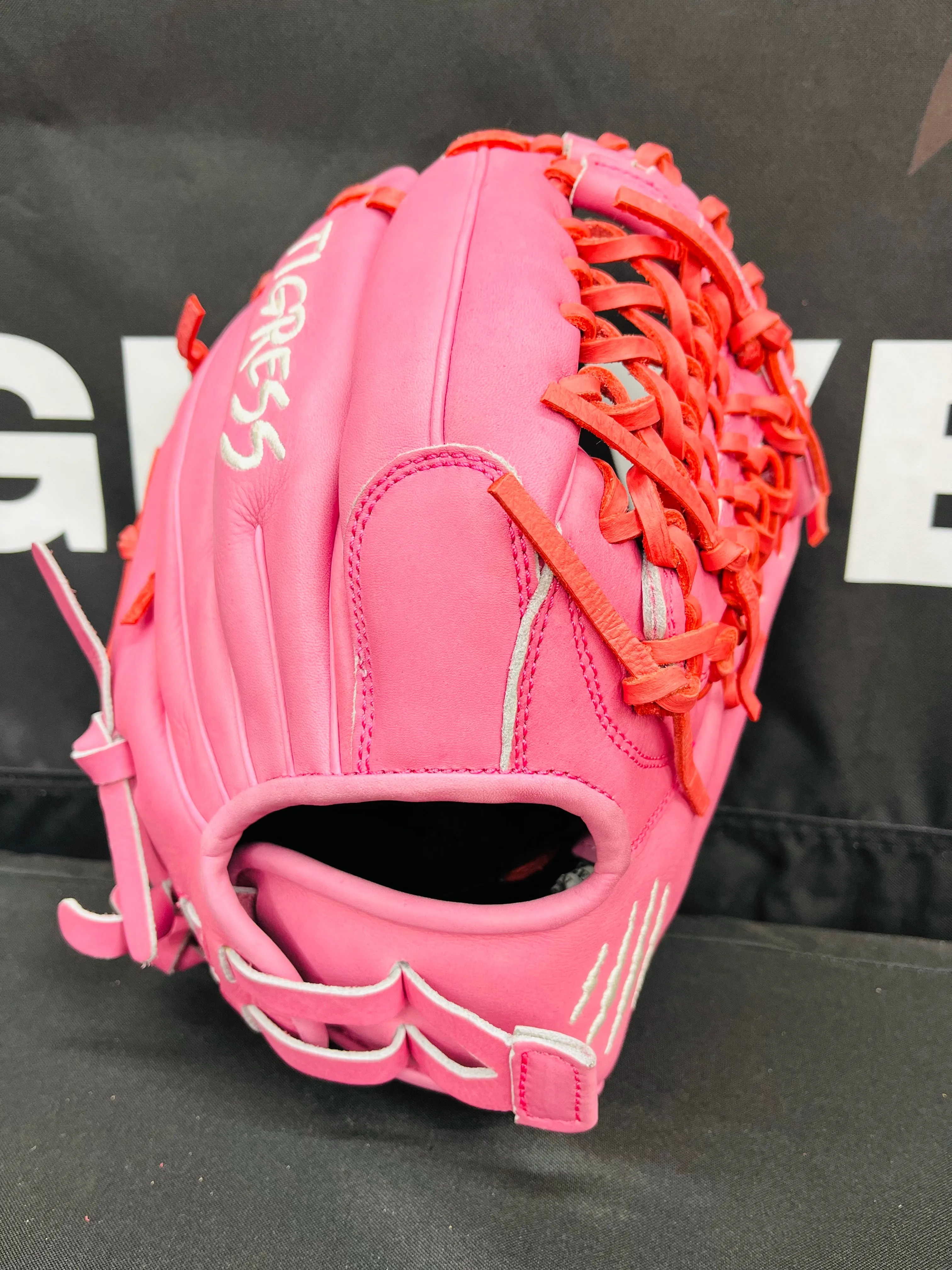 RHT B-15 WEB PINK CINCH WRIST